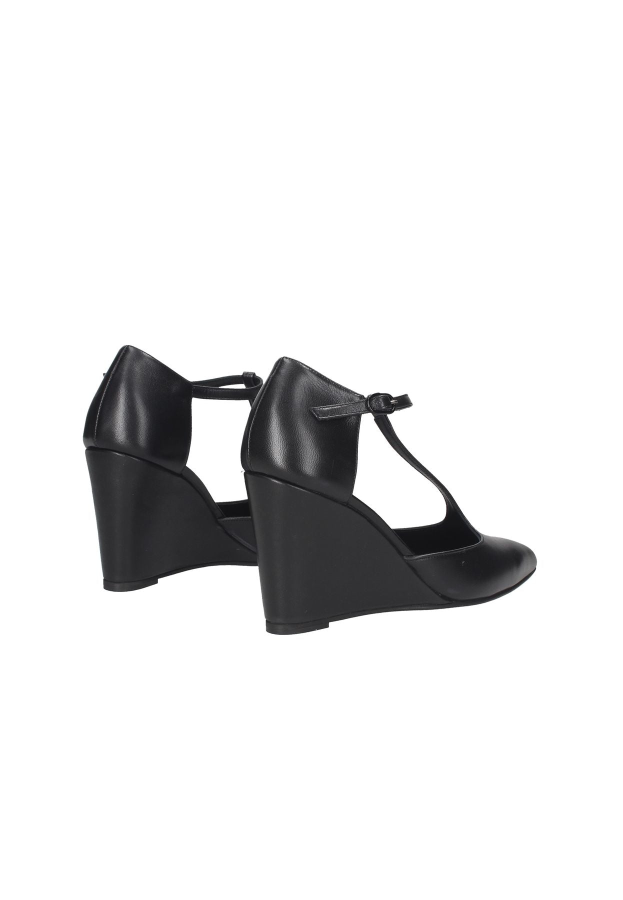 687 TSAKIRIS MALLAS-Pumps