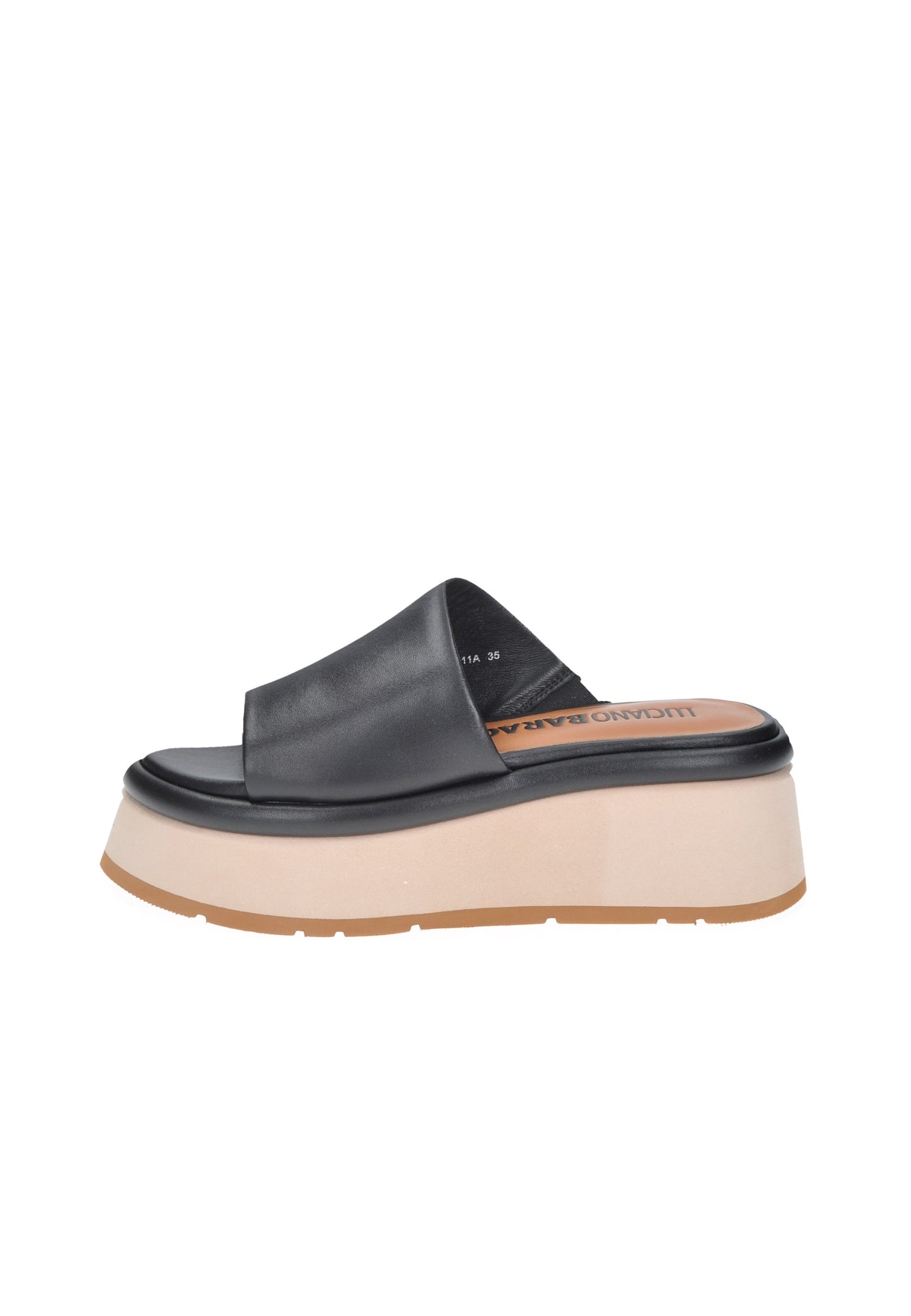 Sandalo Susy LUCIANO BARACHINI in pelle nera, fondo gomma alto 7 cm, stile e comfort per ogni passo.