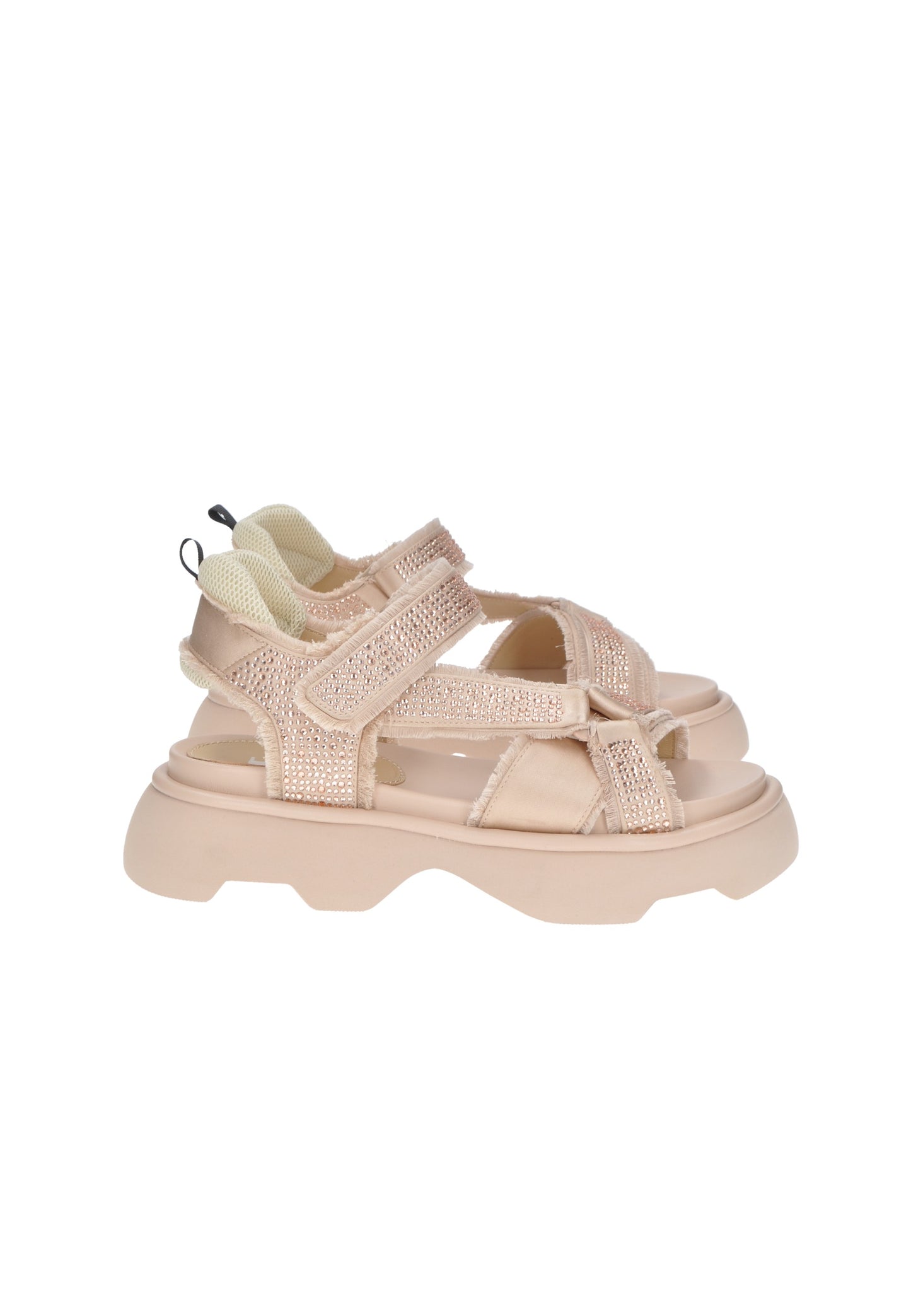 TJ522 Sandalo JEANNOT con chiusura velcro e strass, sotto in pelle e fondo gomma alto 5 cm per comfort e stile.