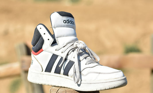 Scarpa da donna comoda ed elegante modelle Adidas, adatta per ogni occasione.