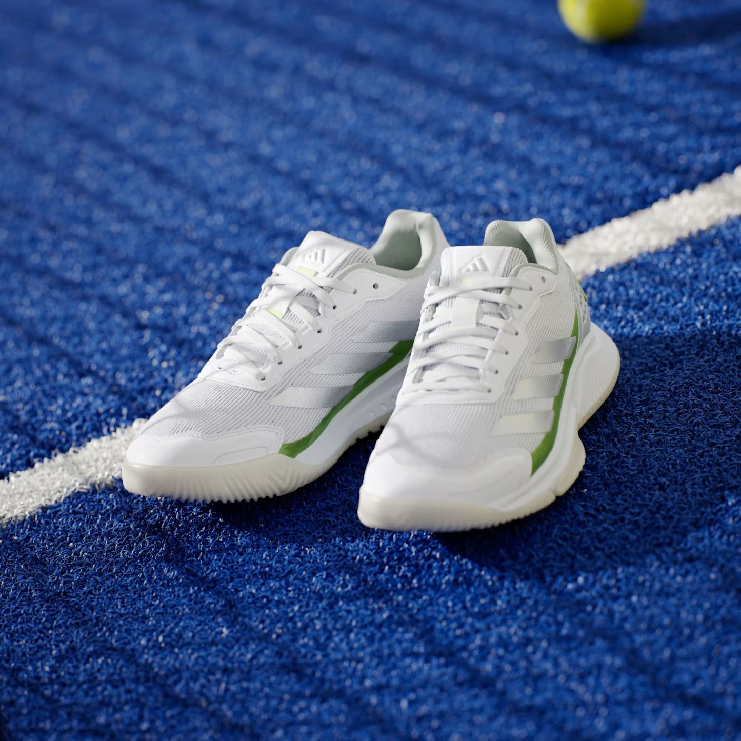 Courtquick Damen-Padelschuhe, Wolkenweiß/Silbermetallic/Zitronengelb