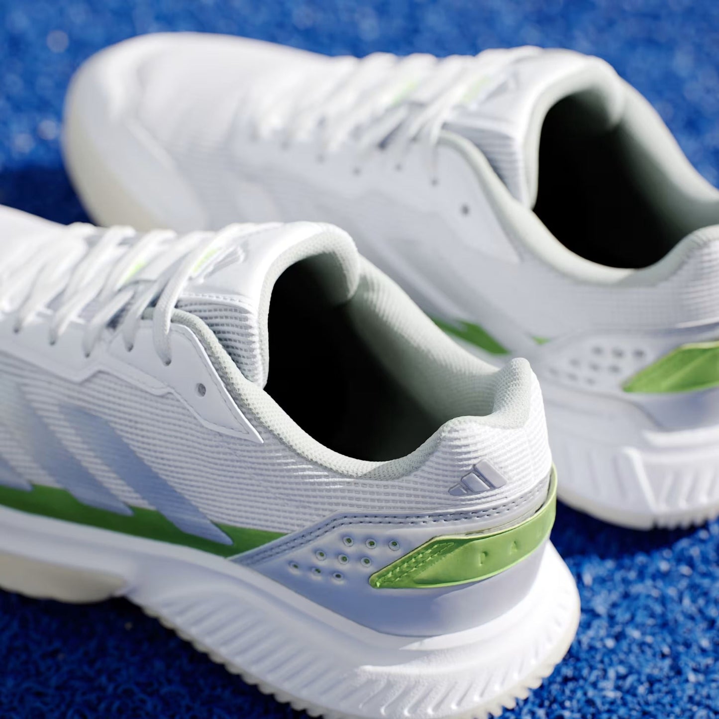 Courtquick Damen-Padelschuhe, Wolkenweiß/Silbermetallic/Zitronengelb