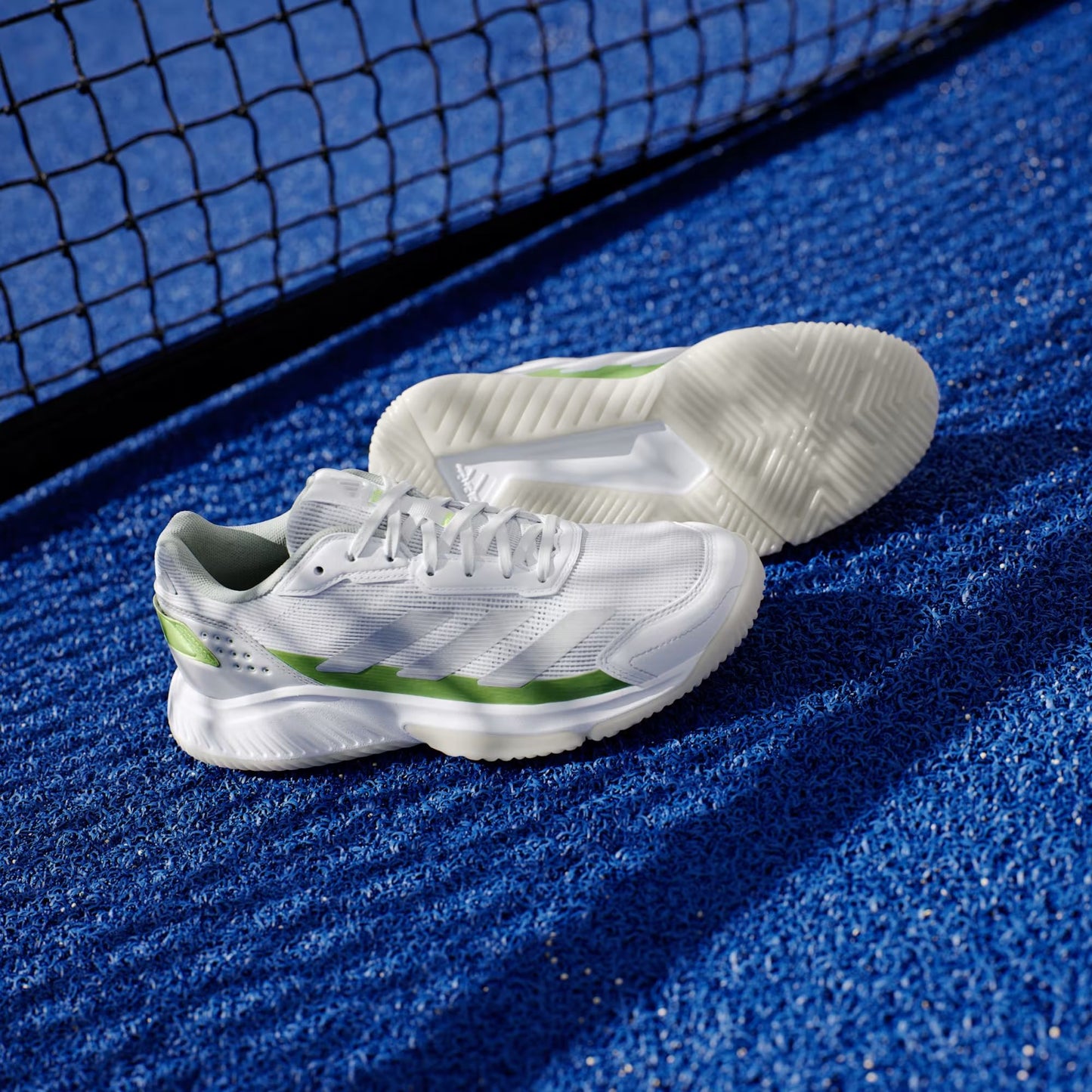 Courtquick Damen-Padelschuhe, Wolkenweiß/Silbermetallic/Zitronengelb