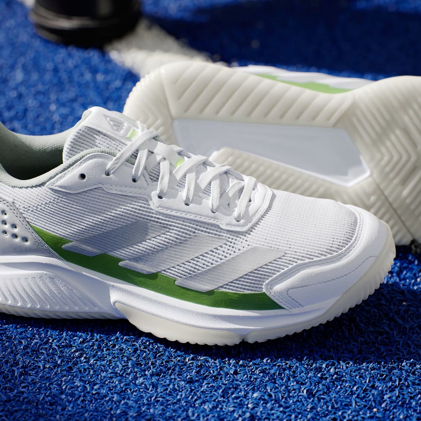 Courtquick Damen-Padelschuhe, Wolkenweiß/Silbermetallic/Zitronengelb