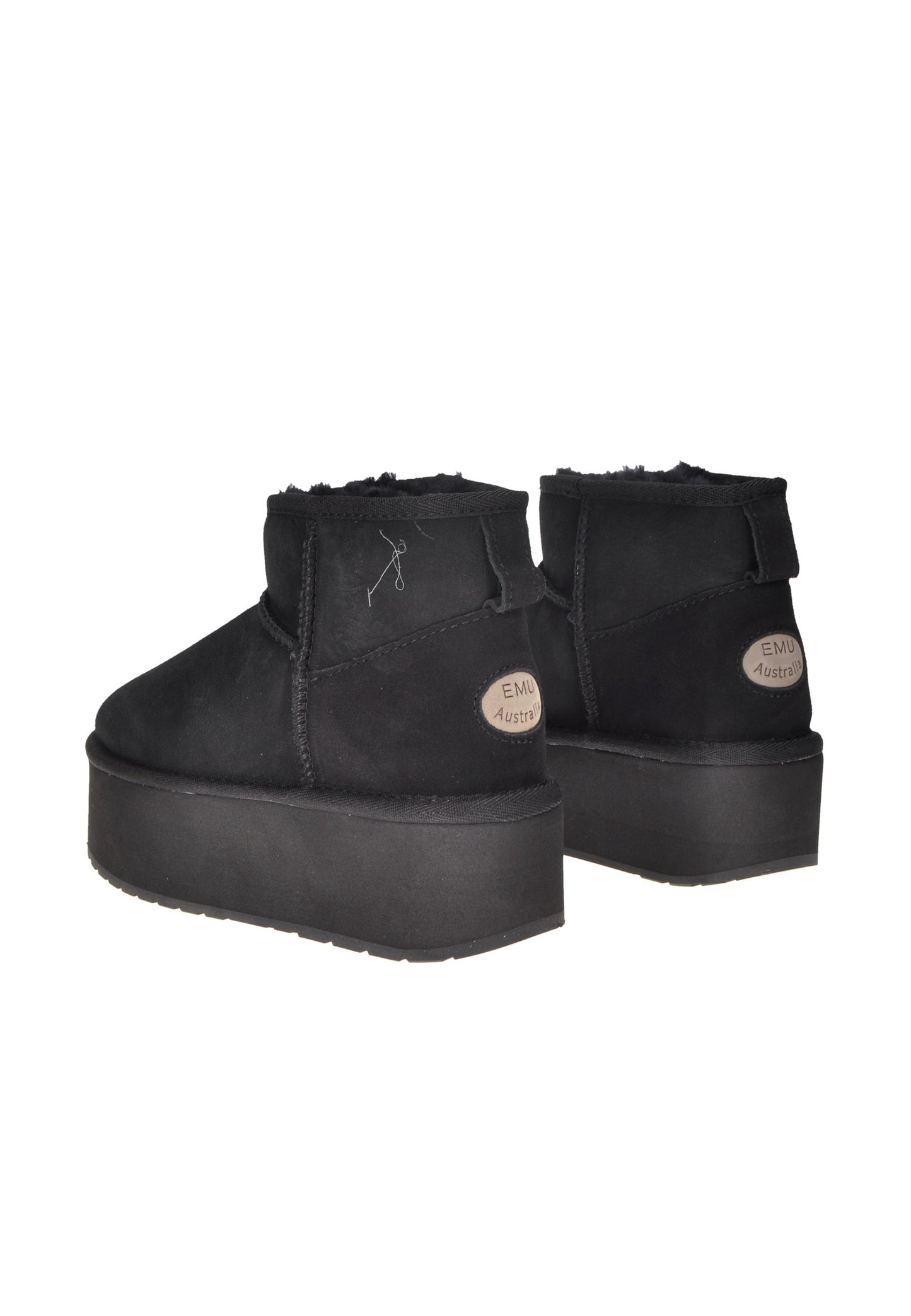 W13082 Boot EMU AUSTRALIA, black micro flatform boots with soft Australian sheepskin lining.