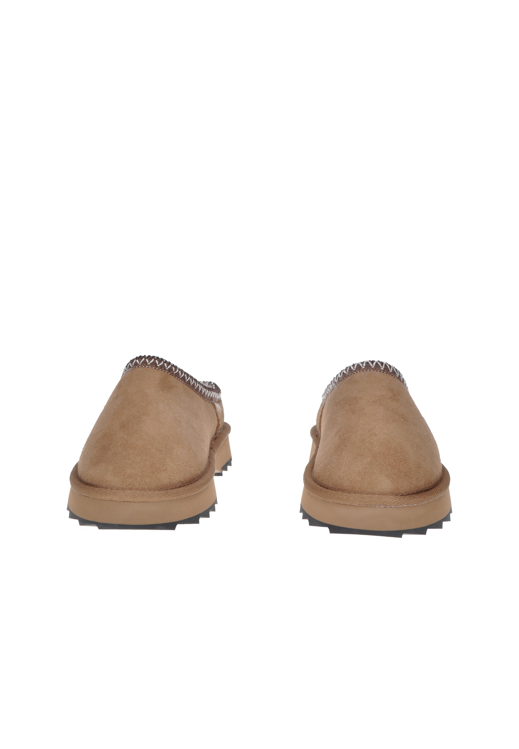 W13179 Sabot EMU AUSTRALIA - front view of Sharky Scuff slippers in soft suede with rubber sole.