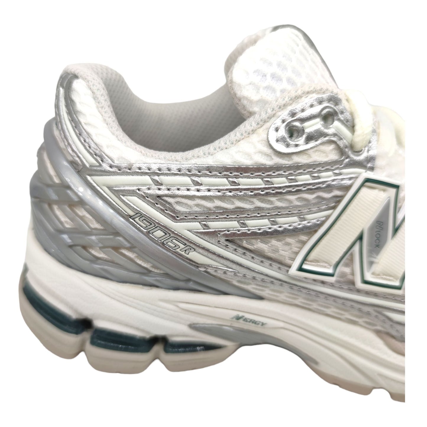 Damenschuhe von 1906, silber/weiß