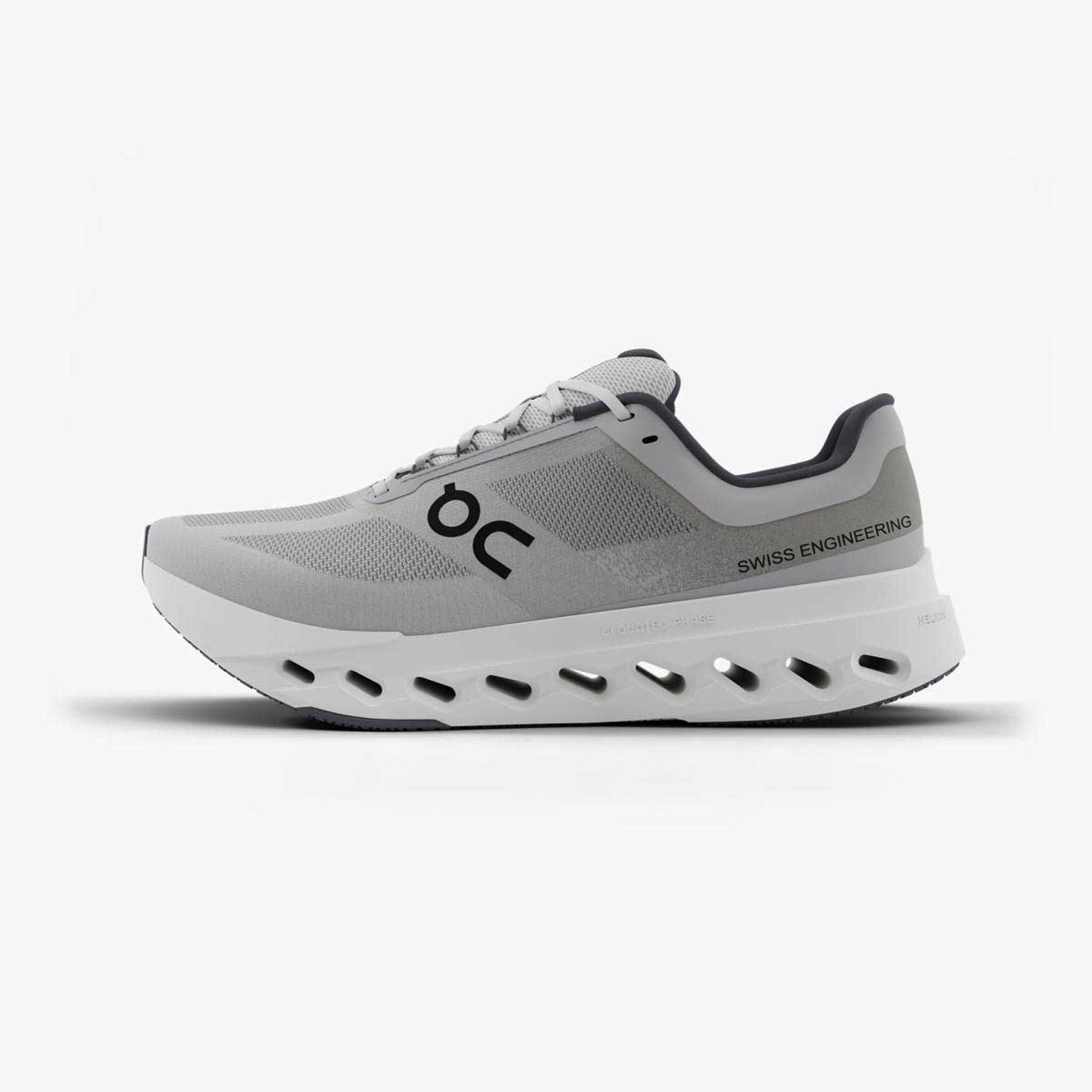 Scarpe Cloudsurfer Next Donna Glacier/White in grigio chiaro con tecnologia CloudTec per un'ammortizzazione reattiva.