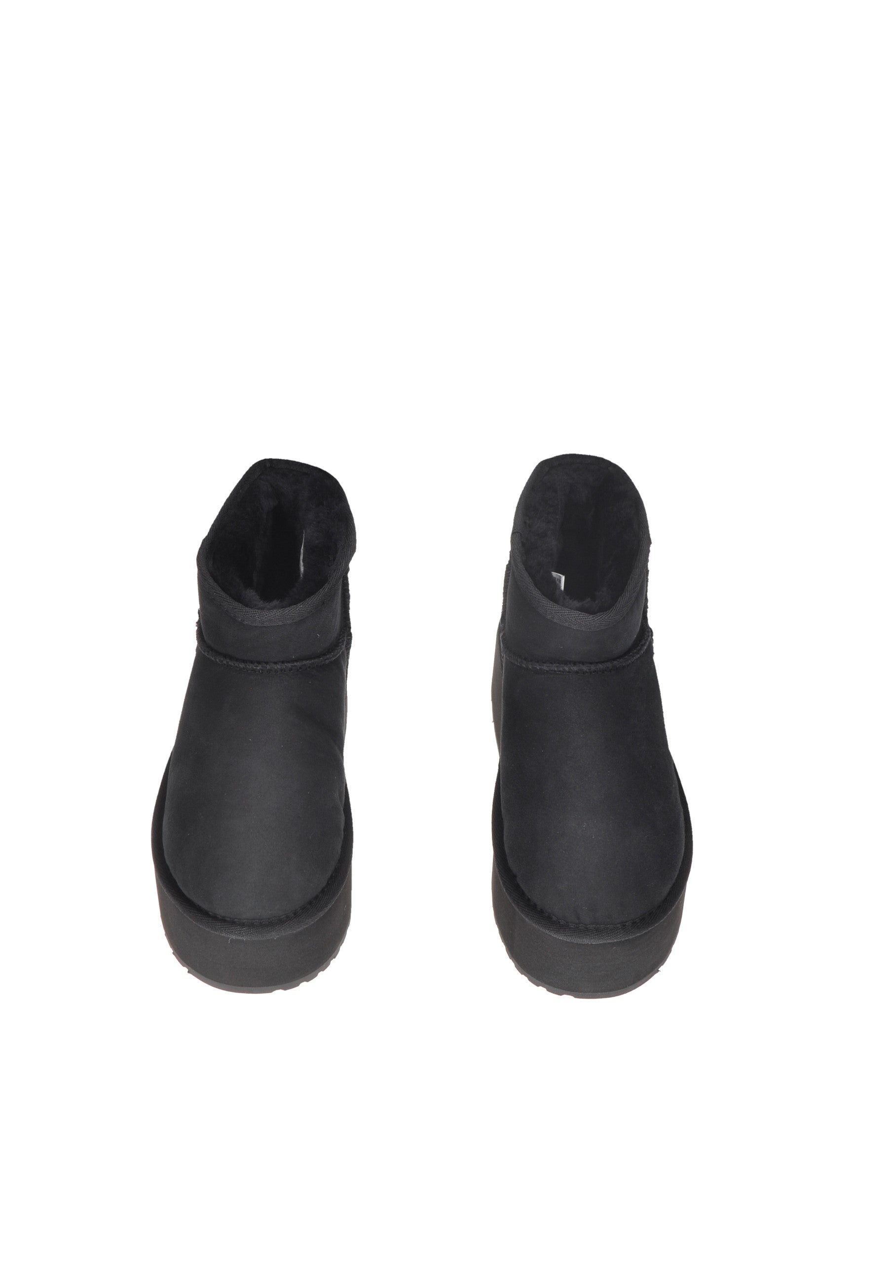 W13082 Boot EMU AUSTRALIA in black, showcasing a stylish, comfortable design with a micro flatform sole.