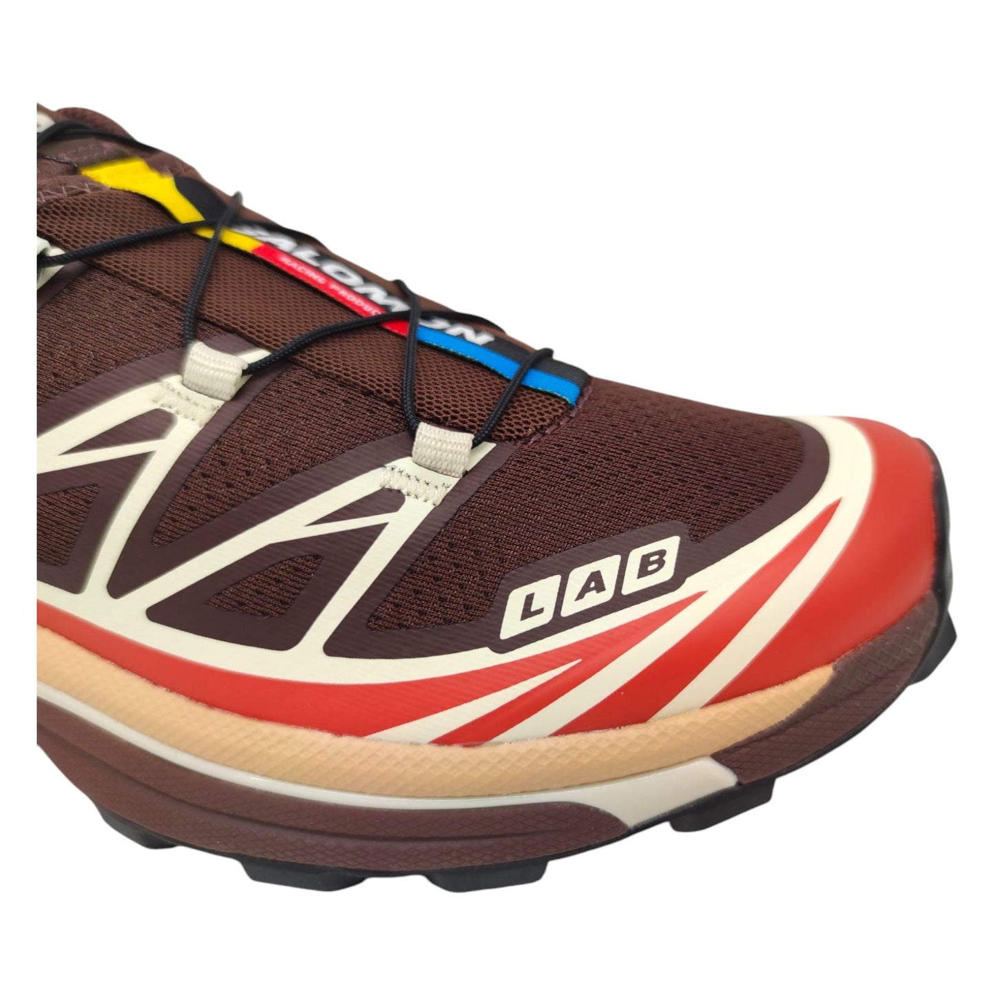 XT-6 Schuhe in den Farben Gerösteter Ton/Gebrannter Ocker/Mandelmilch