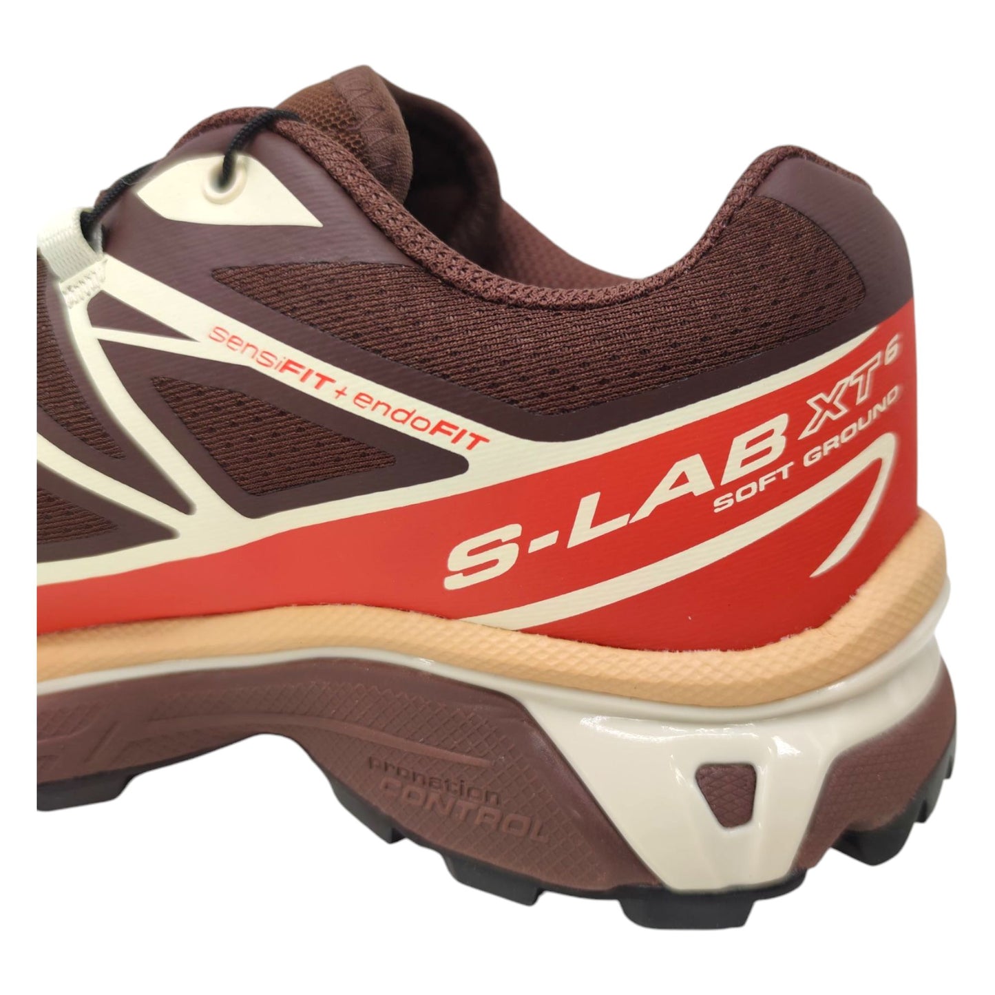 XT-6 Schuhe in den Farben Gerösteter Ton/Gebrannter Ocker/Mandelmilch