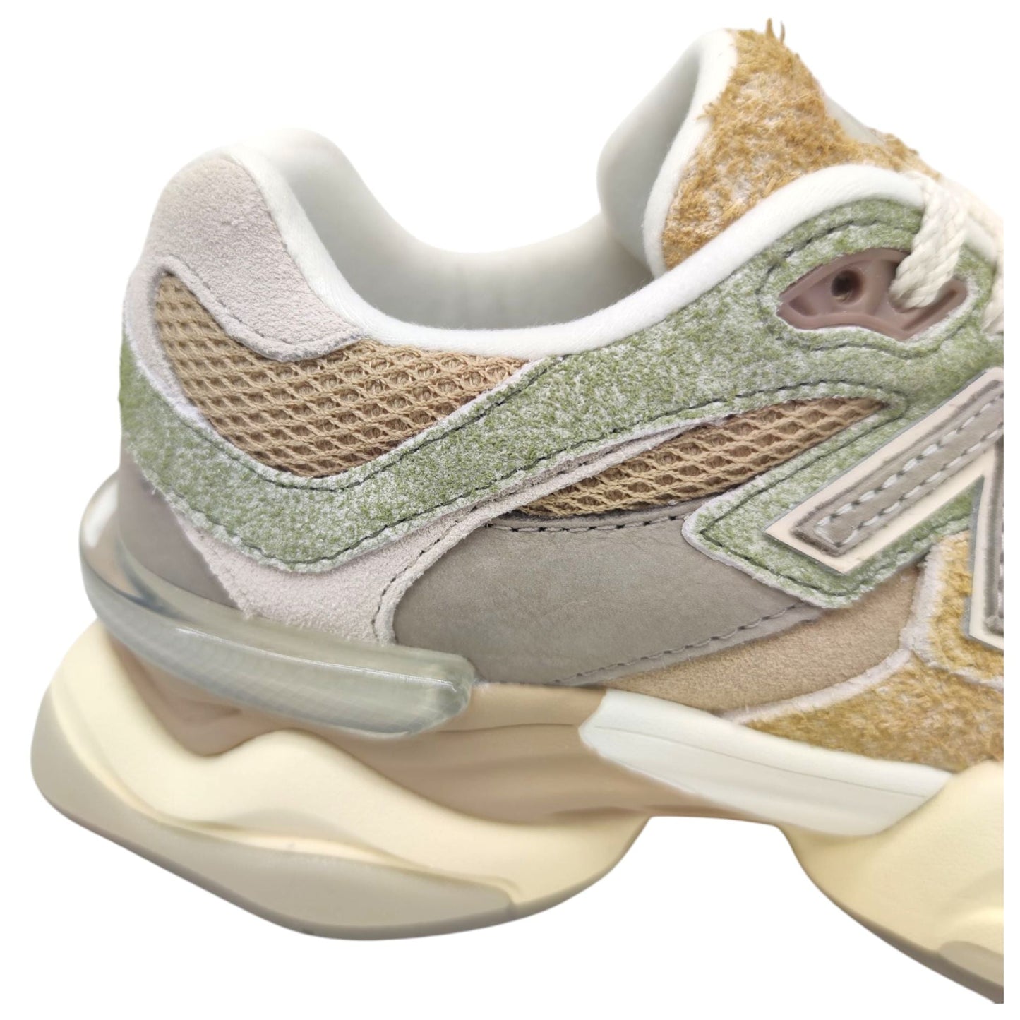 Shoes 9060 Olivine/Beige/Salt Water