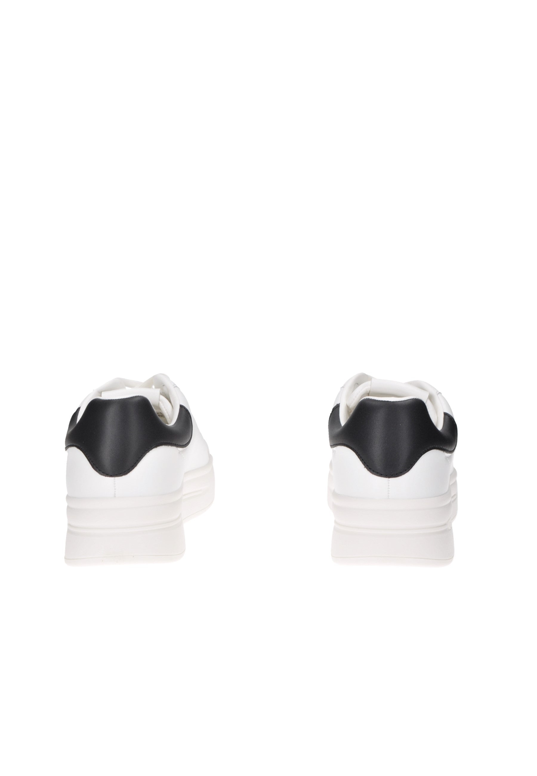 Rear view of GUESS Winno sneakers in white and black leather, featuring a sleek design and cushioned sole.