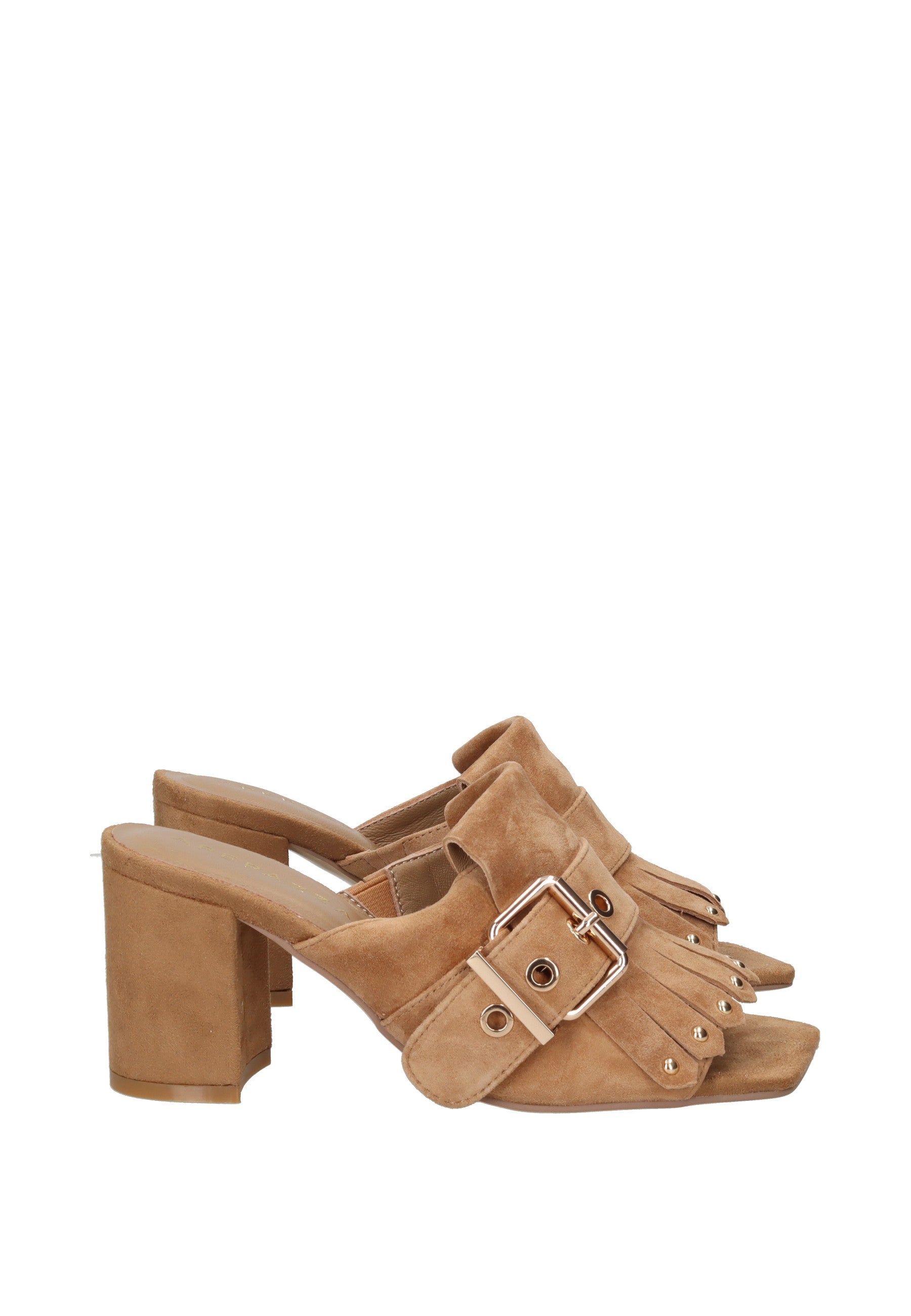 S6FREESIA01/SUE Sandalo APEPAZZA con fibbia laterale e frangia in morbido camoscio beige, tacco 8 cm.