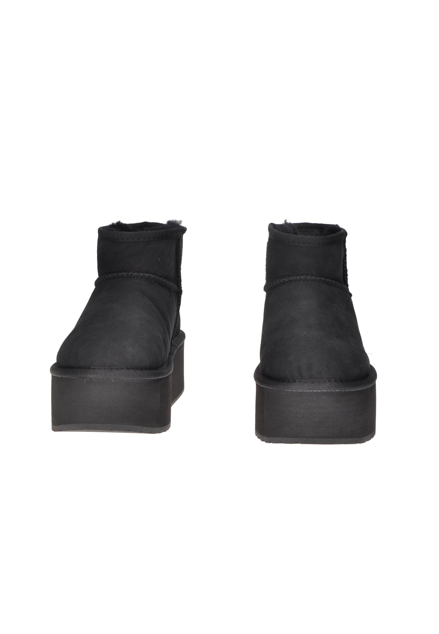W13082 Boot EMU AUSTRALIA, black micro flatform boots with wide fit and cushioned footbed.