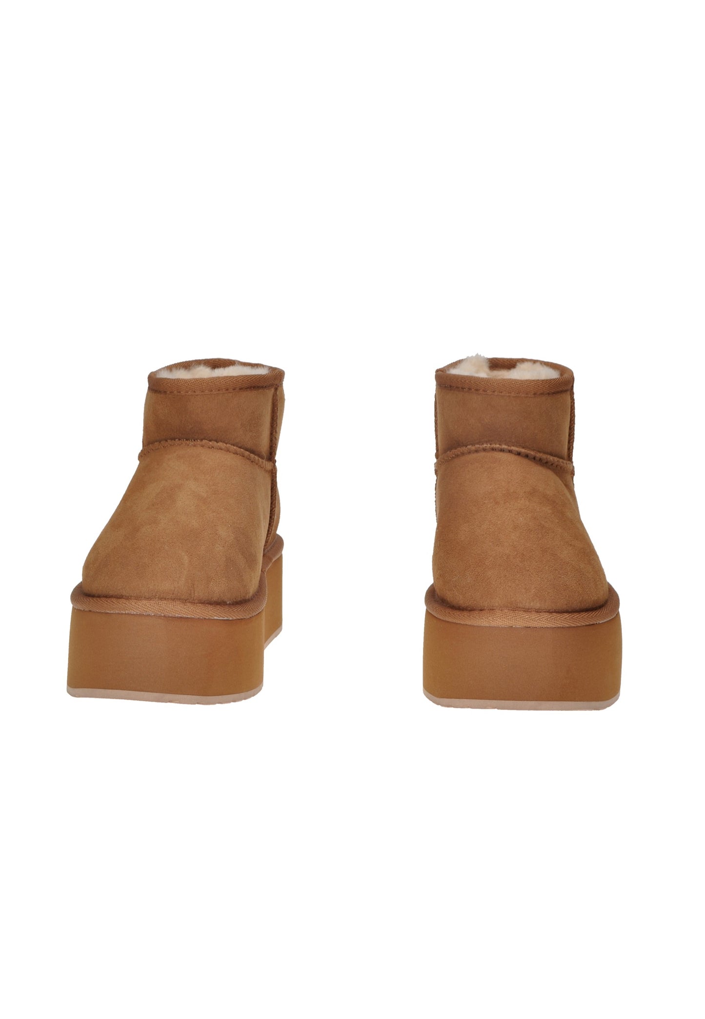 W13082 Boot EMU AUSTRALIA in brown suede with micro flatform design and soft Australian sheepskin lining.